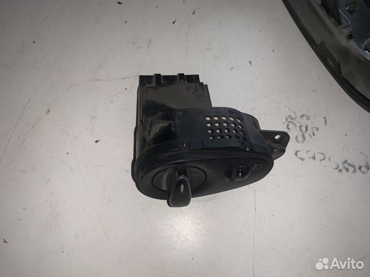 Блок управления светом Ford Focus 1