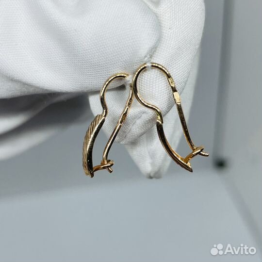 Золотые серьги