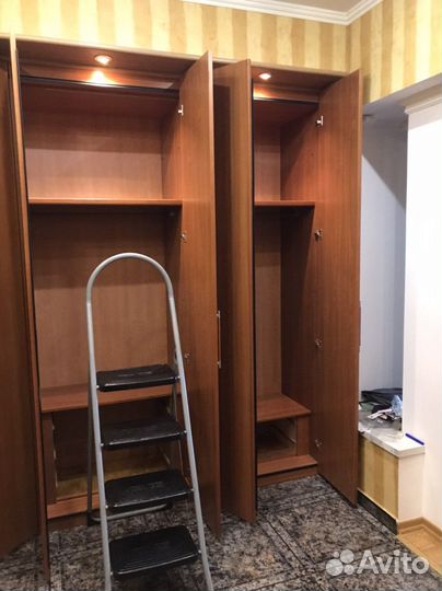 Шкаф распашной