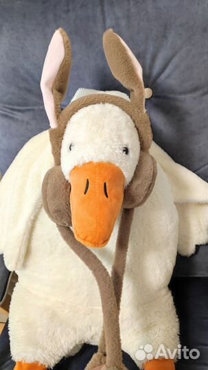 Меховые наушники и шапка