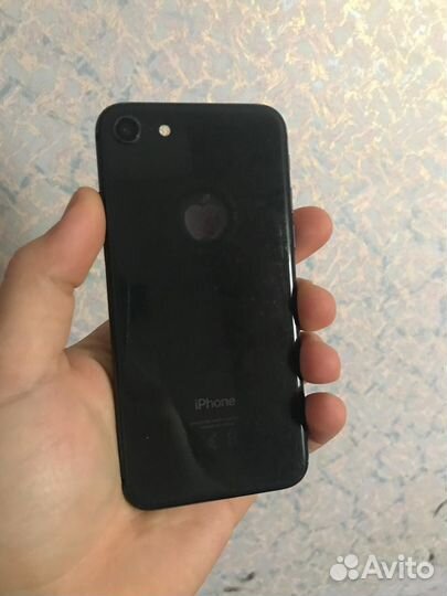 iPhone 8, 64 ГБ