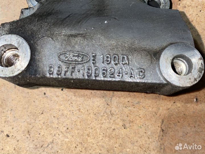 Кранштейн двигателя Ford Connect Focus 1 1.8tdci