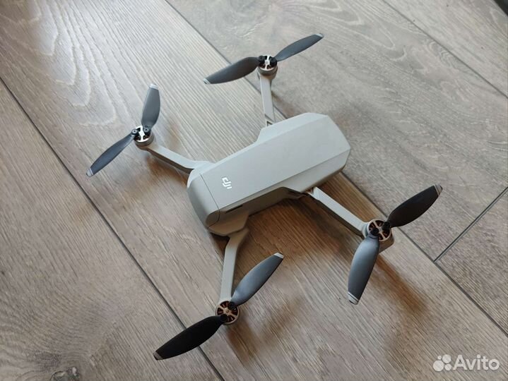 Квадрокоптер DJI mavic mini