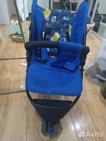 Складная прогулочная коляска