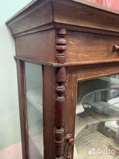 Буфет старинный антикварный. Массив