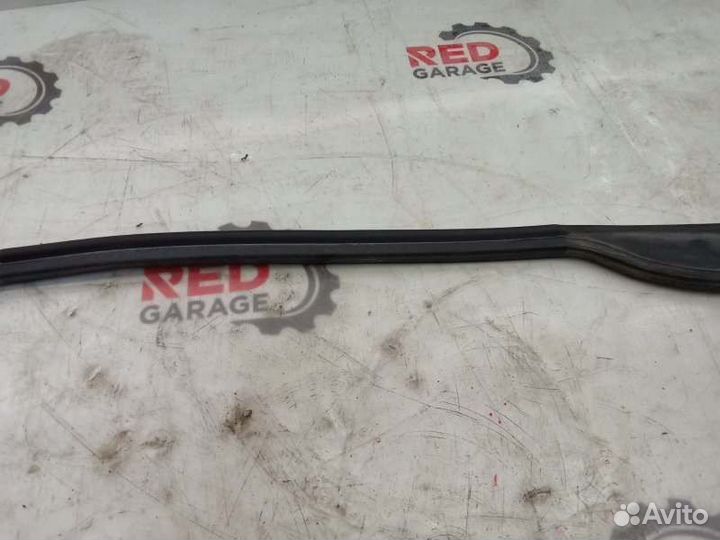 Уплотнитель капота Mini Countryman R60-ZA32