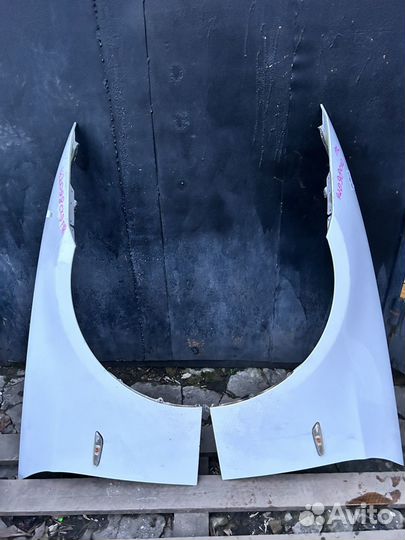 Крыло bmw e90