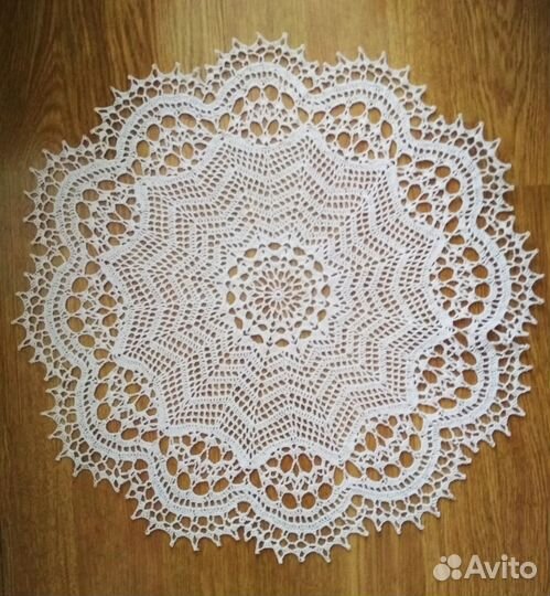 Интерьерные вязаные салфетки