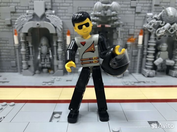 Минифигурка Lego tech012a Technic Figure Black Leg