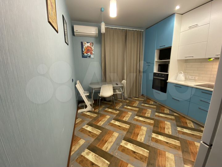 2-к. квартира, 65 м², 3/16 эт.