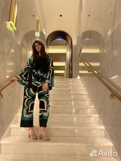 Атласный костюм Zara S