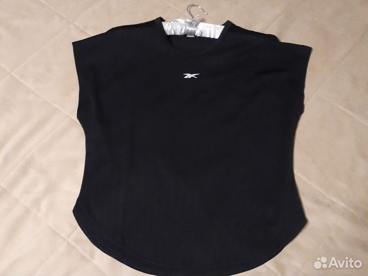 Reebok футболка чёрная S оригинал