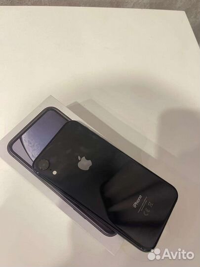 Телефон iPhone хр 128 гб
