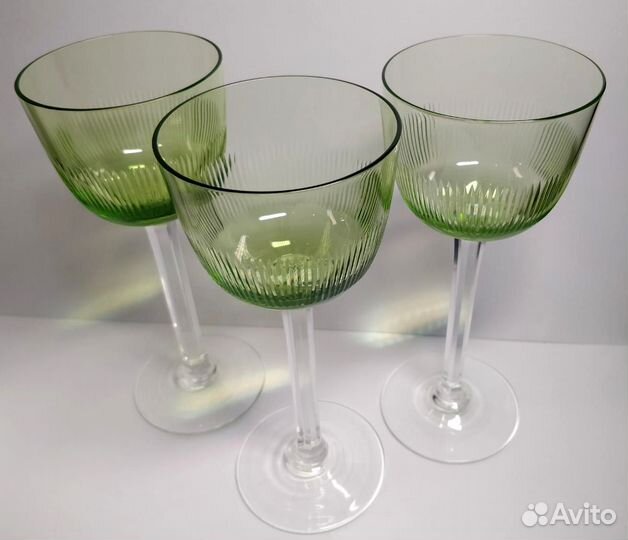 Фужеры цветное зеленое стекло Чехословакия 3 штуки