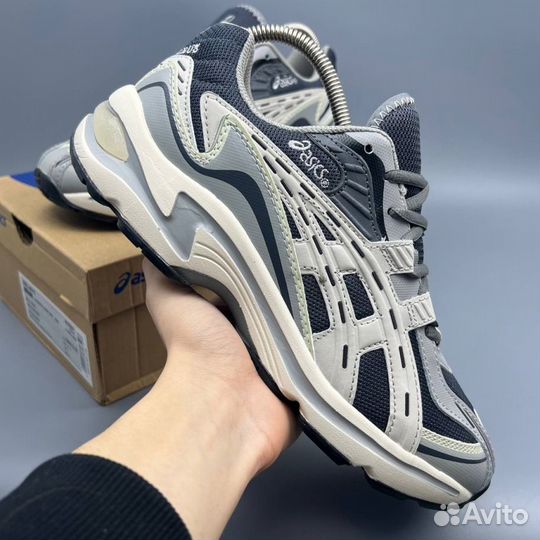 Кроссовки Asics Preleus