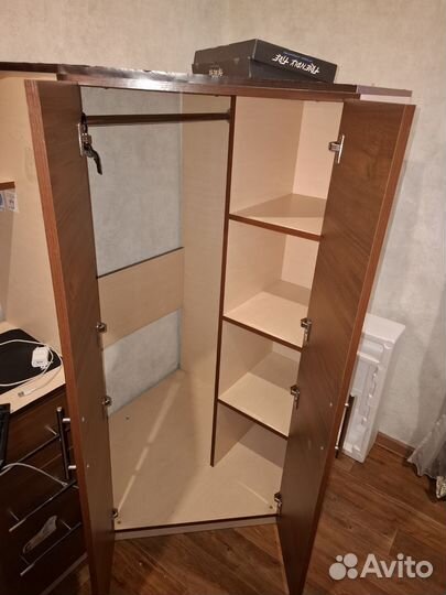 Учебный стол, шкаф