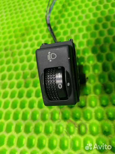 Кнопка регулятора корректора фар Nissan Juke F15