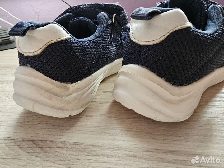 Легкие кеды р25