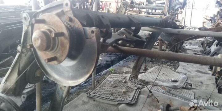 Балка подвески задняя Nissan Almera N15