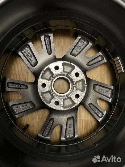 Kumho 722 215/60 R16 95V