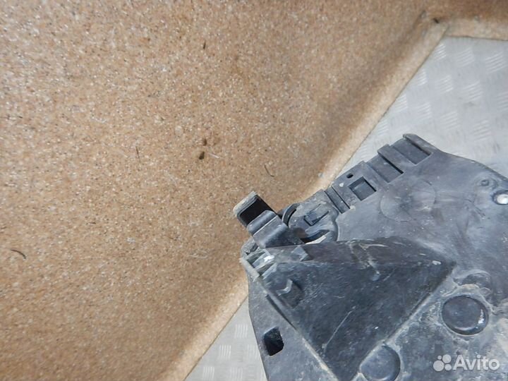 Корпус блока предохранителей, Ford (Форд) -focus 3