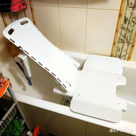 Подъемник сиденье для ванны Bellavita