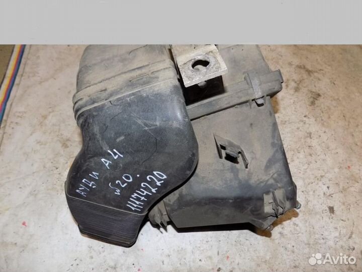 Корпус воздушного фильтра A4 B5 1994-2000