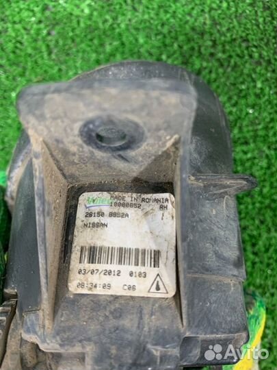 Фара противотуманная передняя правая Nissan