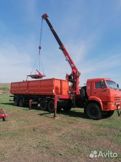 Камаз 43118 с кму полуприцеп самосвал