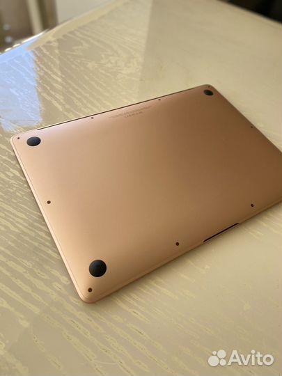 Apple MacBook Air 13 2019gold
