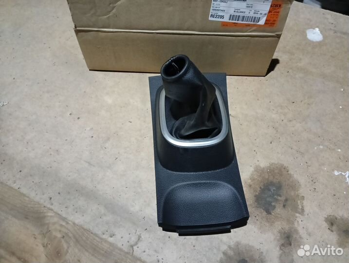 Чехол ручки кпп Nissan. 96935-EE90A