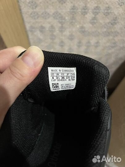 Кроссовки для мальчика новые Adidas 36 размер