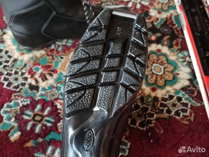 Продам лыжи