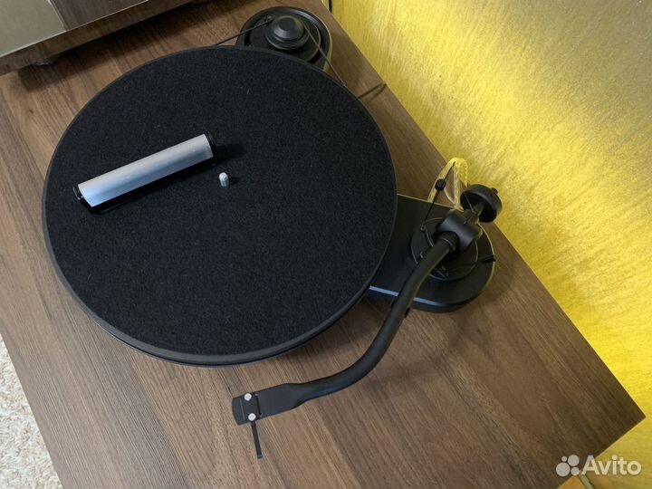 Проигрыватель винила Pro-Ject RPM 1.3 Genie
