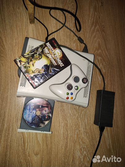 Xbox 360 fat + moral Kombat