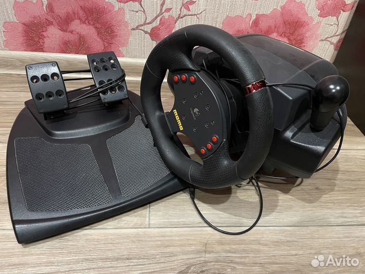 Игровой руль logitech momo racing
