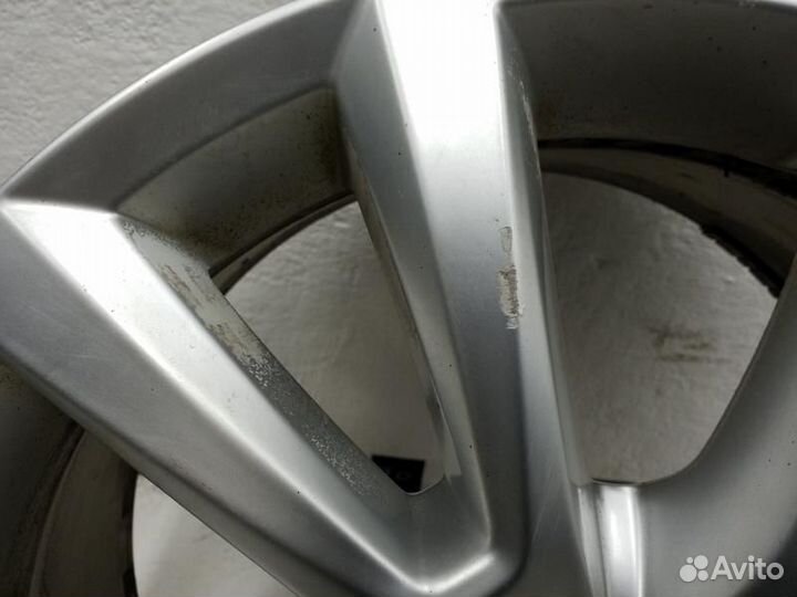 Диск колеса литой Volkswagen Touareg 2 R18