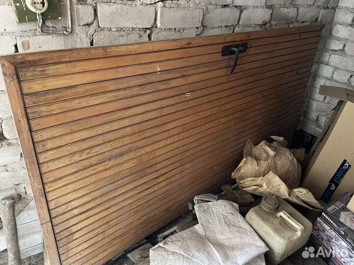 Дверь деревянная входная 192,5х99,5х7,5 без короба