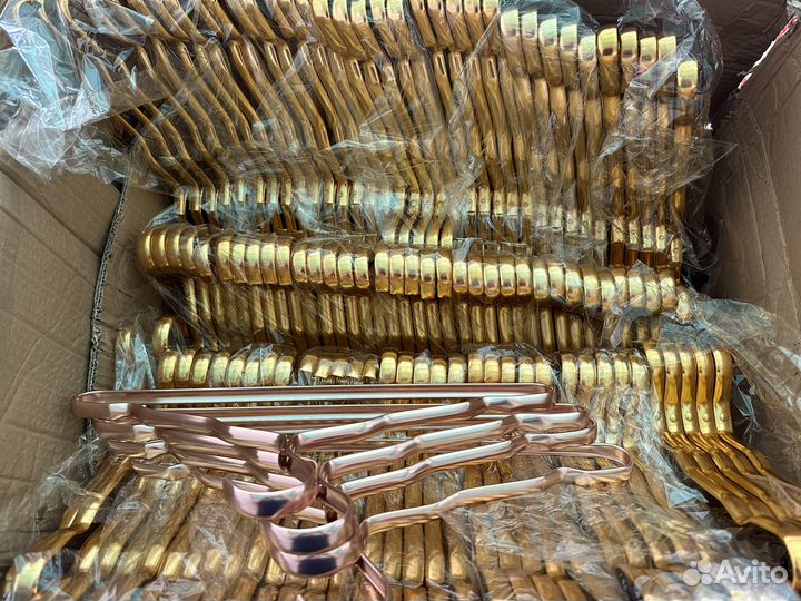 Вешалка.Плечики алюминиевые новые