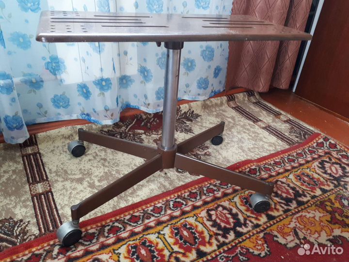 Подставка для телевизора