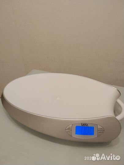 Весы для новорожденных laica