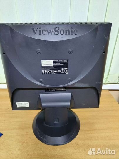 Монитор Viewsonic va703b