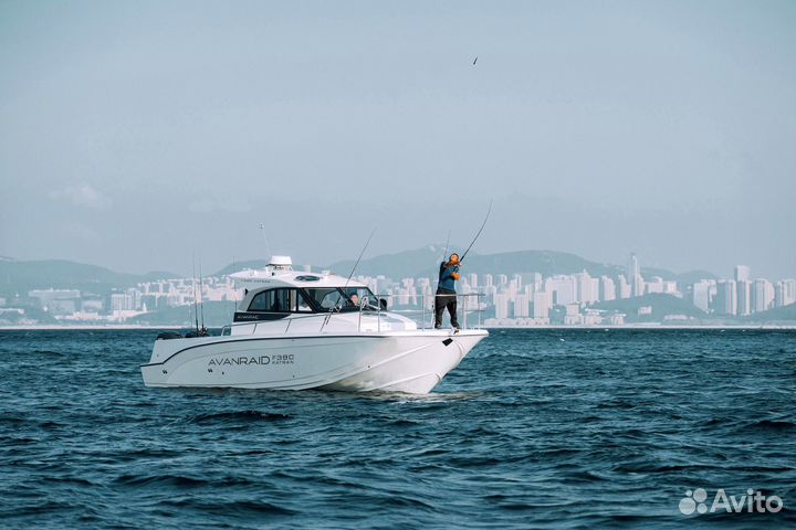 Катер Avanraid F380 Katran