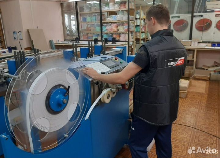 Жалюзи и рулонные шторы на окна