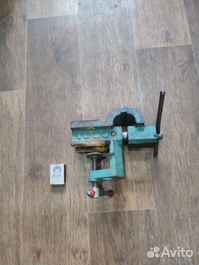Тиски тисы слесарные СССР