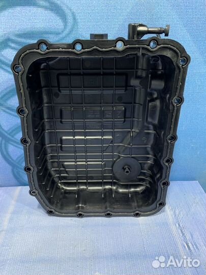 Крышка пятой передачи поддон коробки передач Kia R