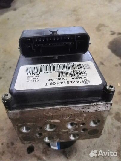 Блок ABS (насос) (Volkswagen Passat)