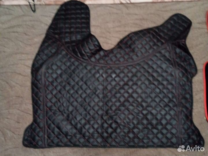 Ламбрикены и ковры из эко-кожи volvo FH