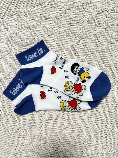 Носки Love is