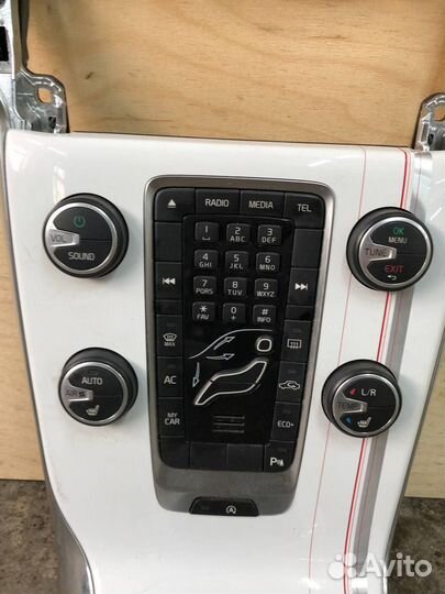 Блок управления климатической установкой Volvo V40